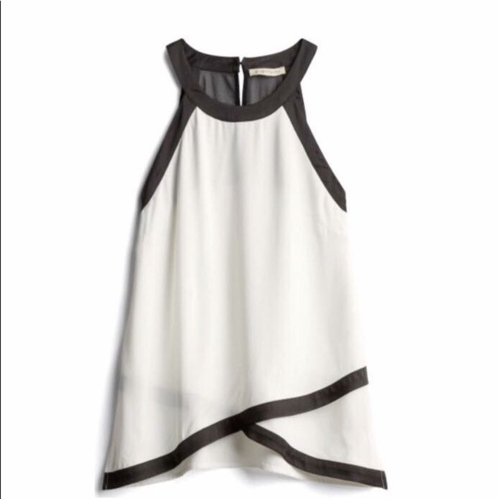 41 Hawthorn - Camarin Tulip Hem Blouse